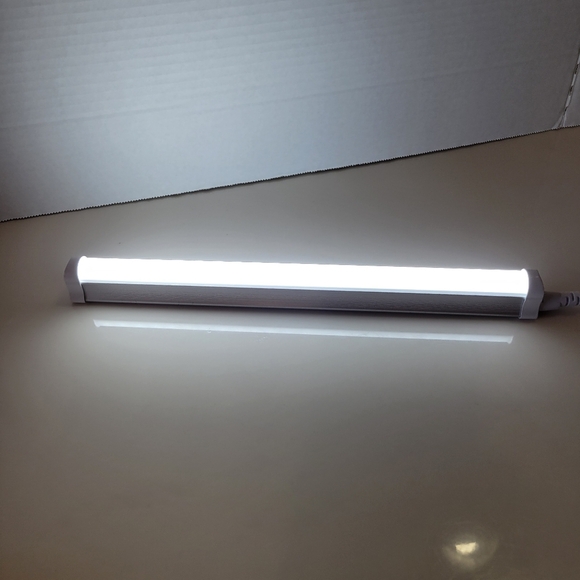 LED Shop Light Fixture 12in 2 pack - Picture 5 of 8